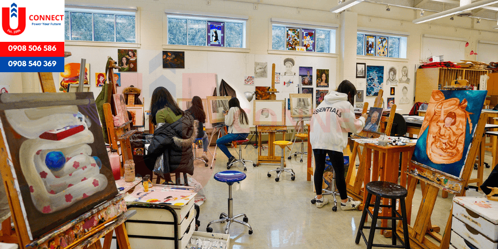 Trung học Cushing Academy, bang Massachusetts, Mỹ